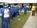 Alunos da Escola Porto Seguro apresentando cano natalina