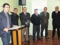 Prefeito prestigiando a inaugurao