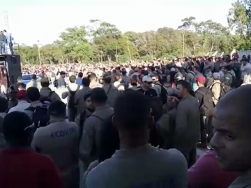 Assembleia dos trabalhadores demitidos pela Ecovix em Rio Grande 