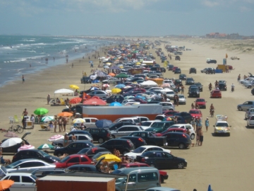 Forte calor j� movimenta beira da praia