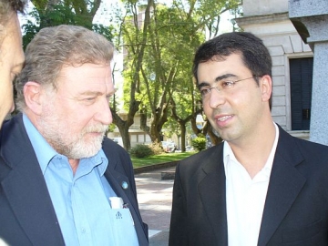 Prefeito Janir Branco com autoridades do Uruguai