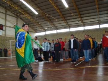 Em outubro mais de 300 jovens participaram da cerimnia de juramento  bandeira Nacional