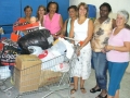 Primeira-dama, Cristine Bello, com representantes da Comiss�o Social do Projeto Bairros em Movimento