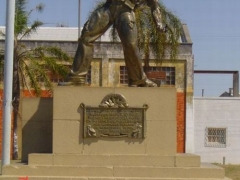 Monumento a Marclio Dias